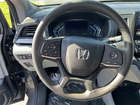 Used 2024 Honda Odyssey EX image 12