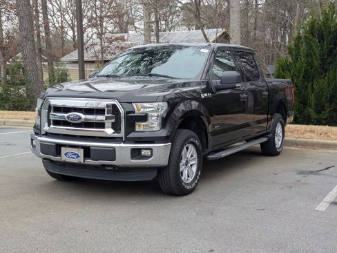 Used 2015 Ford F150 XLT w/ Equipment Group 301A Mid image 6