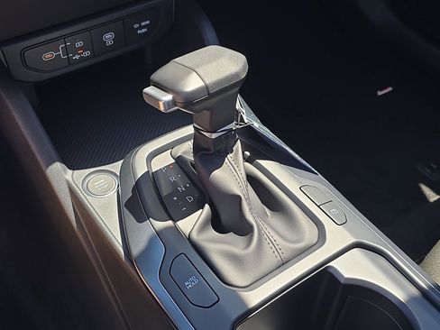 New 2026 Kia K4 FWD image 26