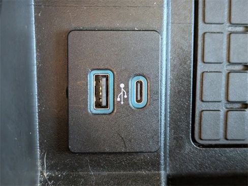 Certified 2023 Ford Expedition Limited image 22