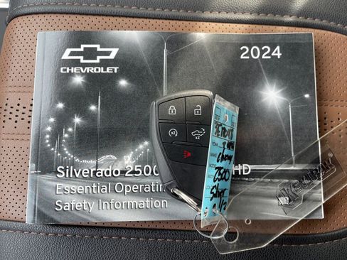 Used 2024 Chevrolet Silverado 2500 High Country w/ Technology Package image 10
