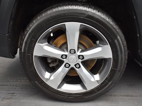 Used 2022 Jeep Grand Cherokee L Limited RWD image 17