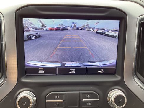 Used 2022 GMC Sierra 1500 SLT w/ SLT Convenience Package image 22