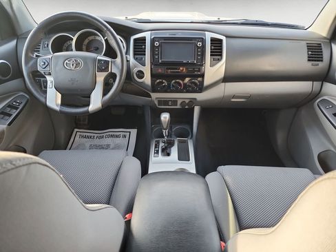 Used 2015 Toyota Tacoma 4x4 Double Cab image 10