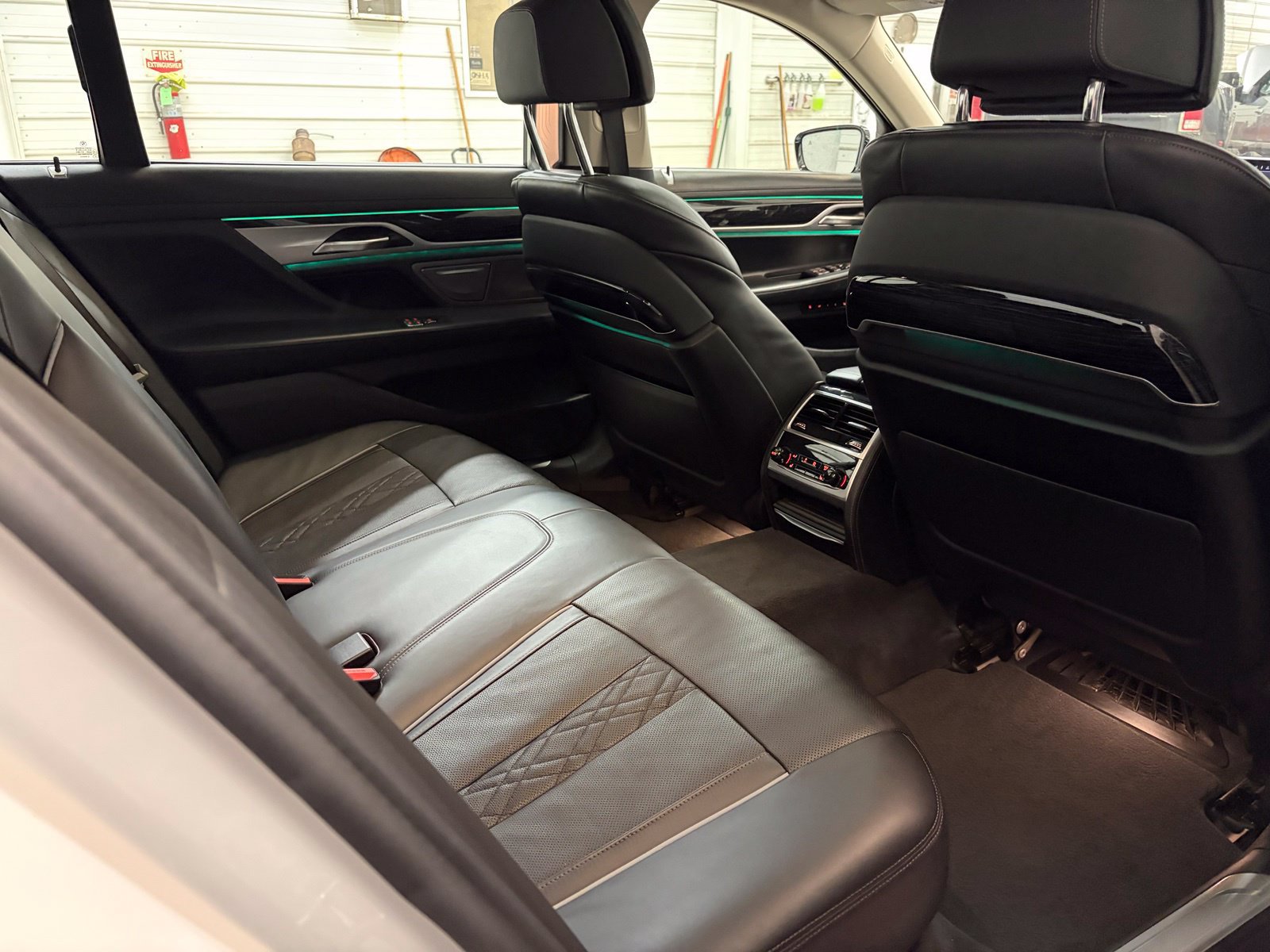 Used 2022 BMW 740i xDrive w/ Premium Package AWD/4WD image 30