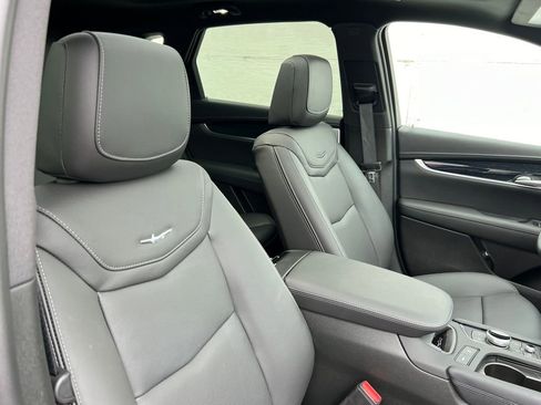 Used 2025 Cadillac XT5 Premium Luxury w/ Technology Package image 24