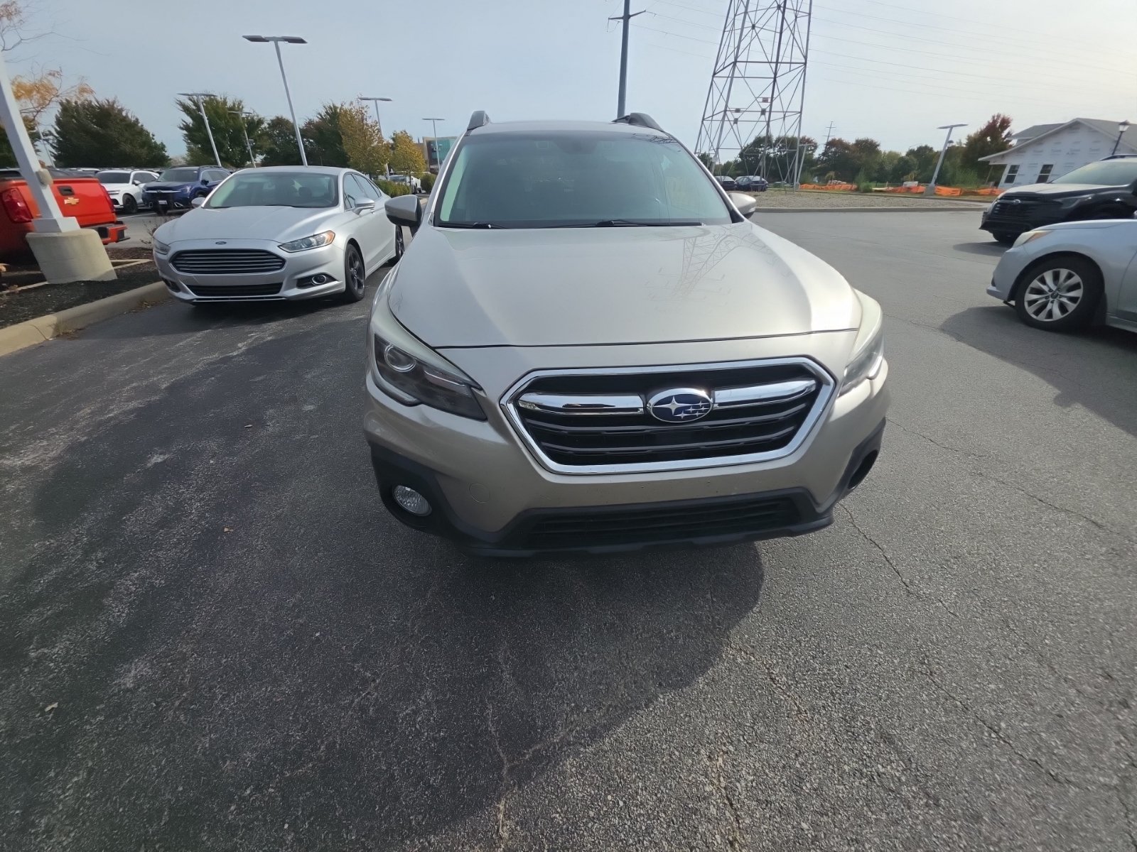 Used 2019 Subaru Outback 2.5i Limited AWD/4WD image 6