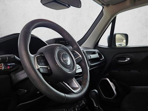 Used 2021 Jeep Renegade Sport image 9