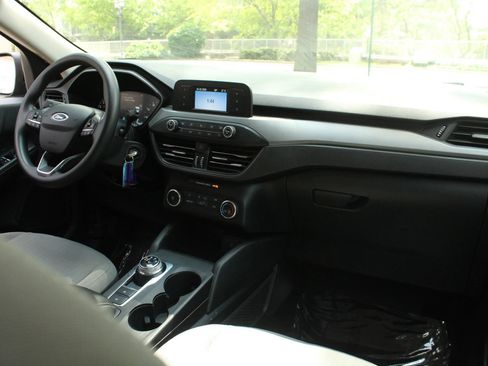 Used 2020 Ford Escape S AWD/4WD image 24