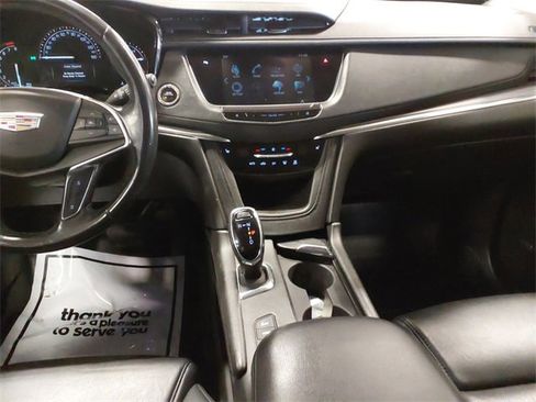 Used 2019 Cadillac XT5 Luxury w/ Advanced Security Package image 11