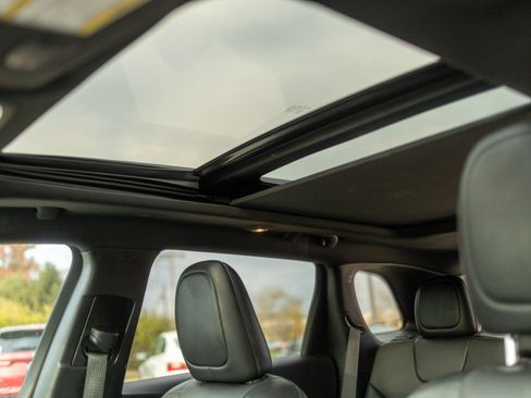 Used 2021 Jeep Cherokee Latitude Lux 80th Anniv w/ Quick Order Package 26U 80TH image 19