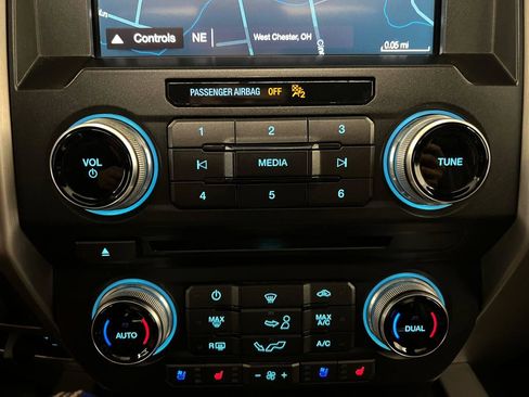 Used 2018 Ford F150 Platinum w/ Equipment Group 701A Luxury AWD/4WD image 21