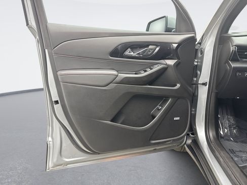 Used 2023 Chevrolet Traverse RS AWD/4WD image 9