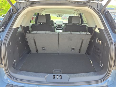 New 2026 Ford Explorer Active w/ Active Comfort Package AWD/4WD image 8