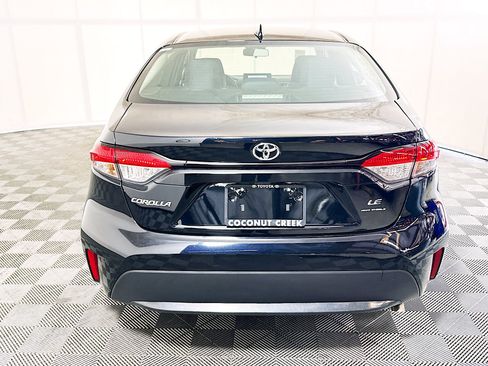 Used 2024 Toyota Corolla LE FWD image 4