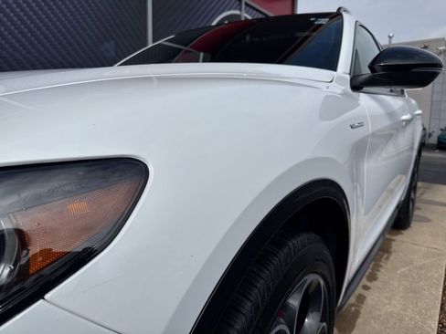 Used 2024 Alfa Romeo Stelvio Veloce image 18