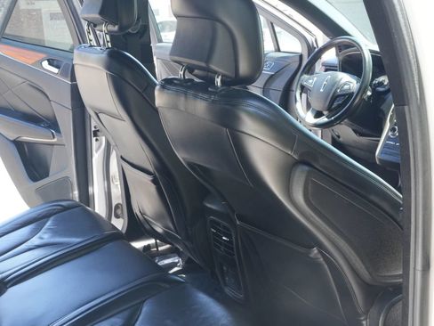 Used 2019 Lincoln MKC Reserve w/ MKC Technology Package FWD image 13