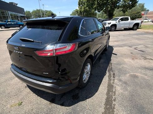 Used 2024 Ford Edge SEL AWD/4WD image 7