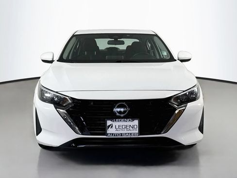 Used 2024 Nissan Sentra SV FWD image 2
