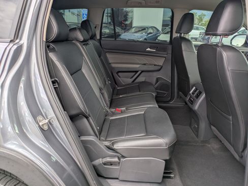 Used 2023 Volkswagen Atlas SEL R-Line AWD/4WD image 34