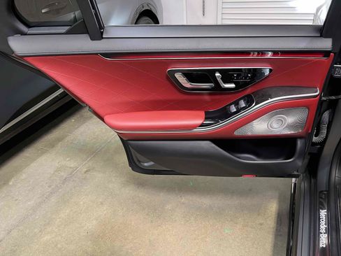 Used 2023 Mercedes-Benz S 580 4MATIC Sedan image 76