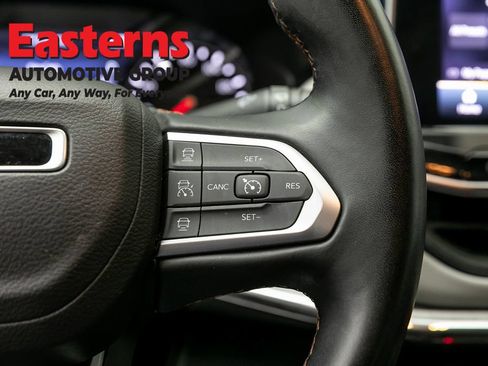 Used 2022 Jeep Compass Limited w/ Sun and Sound Group AWD/4WD image 16
