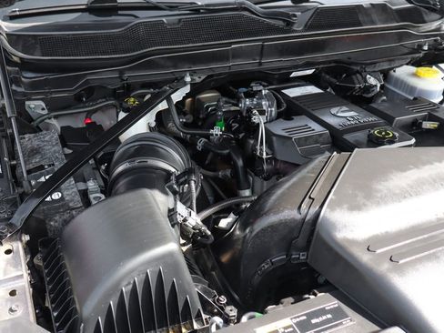 Used 2020 RAM 2500 Big Horn w/ Night Edition AWD/4WD image 12