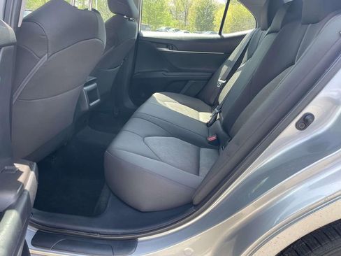 Used 2024 Toyota Camry LE image 9