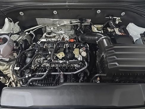 Used 2024 Volkswagen Atlas SE image 12