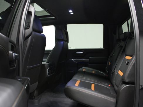 Used 2020 GMC Sierra 2500 AT4 w/ AT4 Premium Package image 13