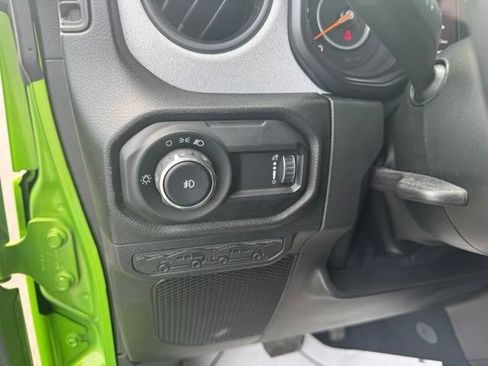 Used 2025 Jeep Wrangler Sport AWD/4WD image 19