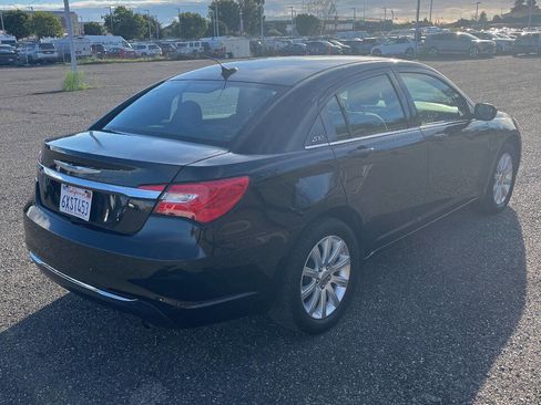 Used 2013 Chrysler 200 Touring image 5