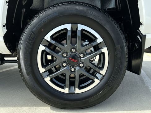 Used 2024 Toyota Tacoma TRD Sport w/ TRD Sport Upgrade Package RWD image 19