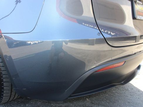 Used 2022 Tesla Model Y Performance AWD/4WD image 36