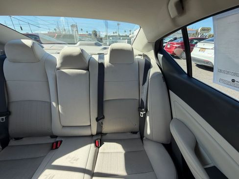 Used 2025 Nissan Altima 2.5 SV image 36