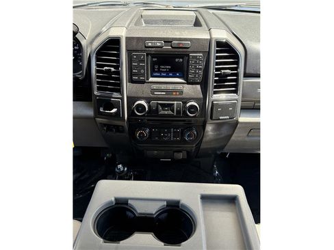 Used 2018 Ford F550 4x4 Crew Cab Super Duty image 11