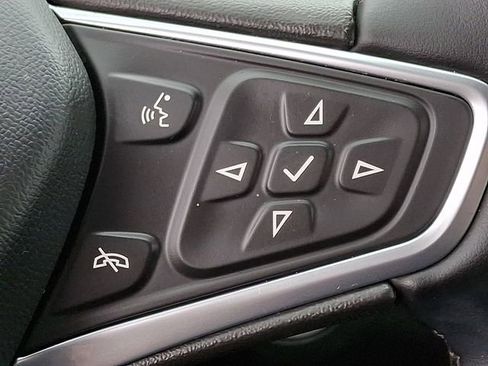 Used 2023 Chevrolet Equinox LT AWD/4WD image 21