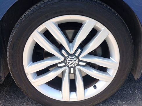 Used 2016 Volkswagen Passat 1.8T FWD image 25