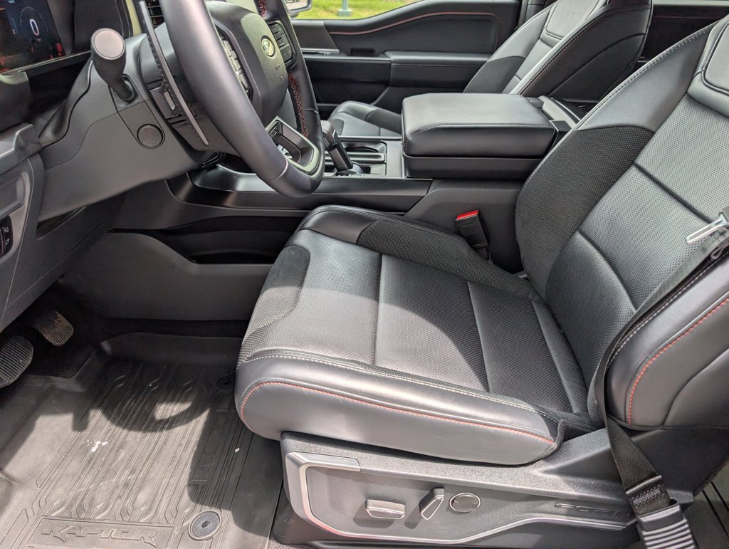 Used 2025 Ford F150 Raptor AWD/4WD image 21