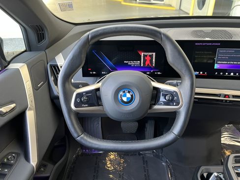 Used 2024 BMW iX xDrive50 AWD/4WD image 19