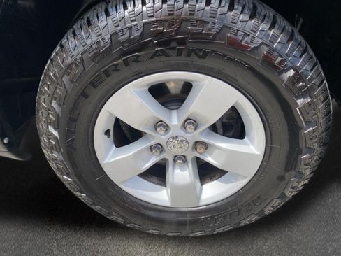Used 2018 RAM 1500 Express AWD/4WD image 15