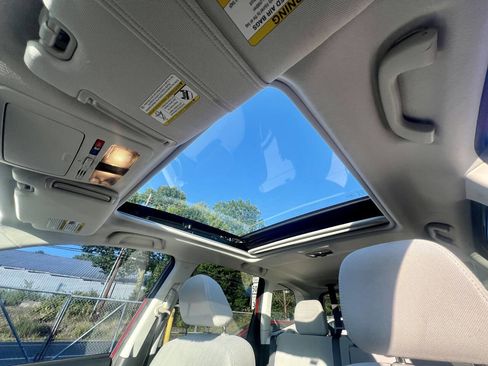 Used 2017 Subaru Forester 2.5i Premium w/ Popular Package #2A image 16