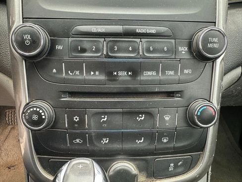 Used 2015 Chevrolet Malibu LS FWD image 25