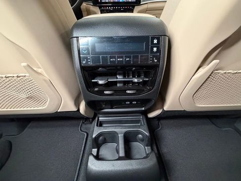New 2026 Jeep Grand Cherokee L Limited AWD/4WD image 25