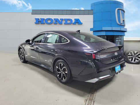 Used 2024 Hyundai Sonata SEL FWD image 4