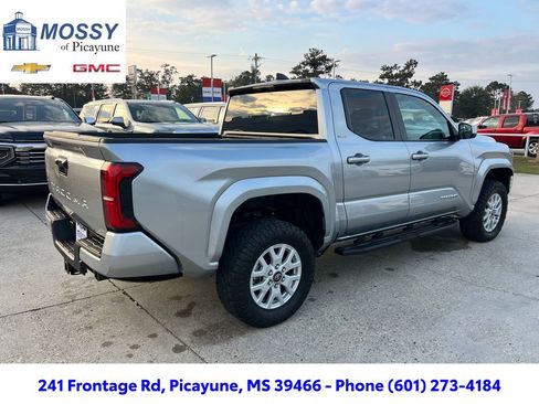 Used 2025 Toyota Tacoma SR5 image 6