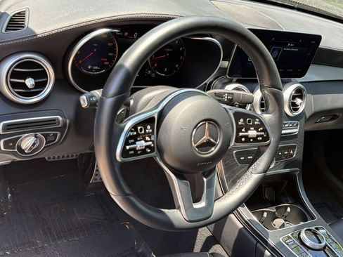 Used 2023 Mercedes-Benz C 300 4MATIC Coupe image 4
