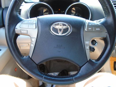 Used 2008 Toyota Highlander Limited AWD/4WD image 18