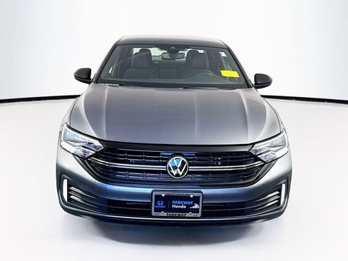 Used 2023 Volkswagen Jetta Sport FWD image 2
