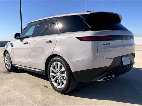Used 2025 Land Rover Range Rover Sport SE image 6